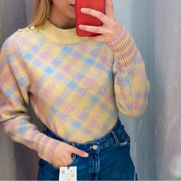 Zara Sweaters - Zara Sweater Size Small